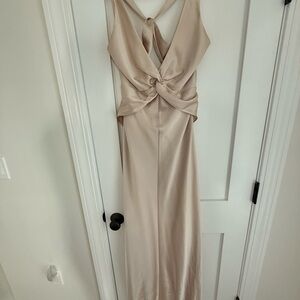 Elegant Cream Sleeveless Dress - Size 12
